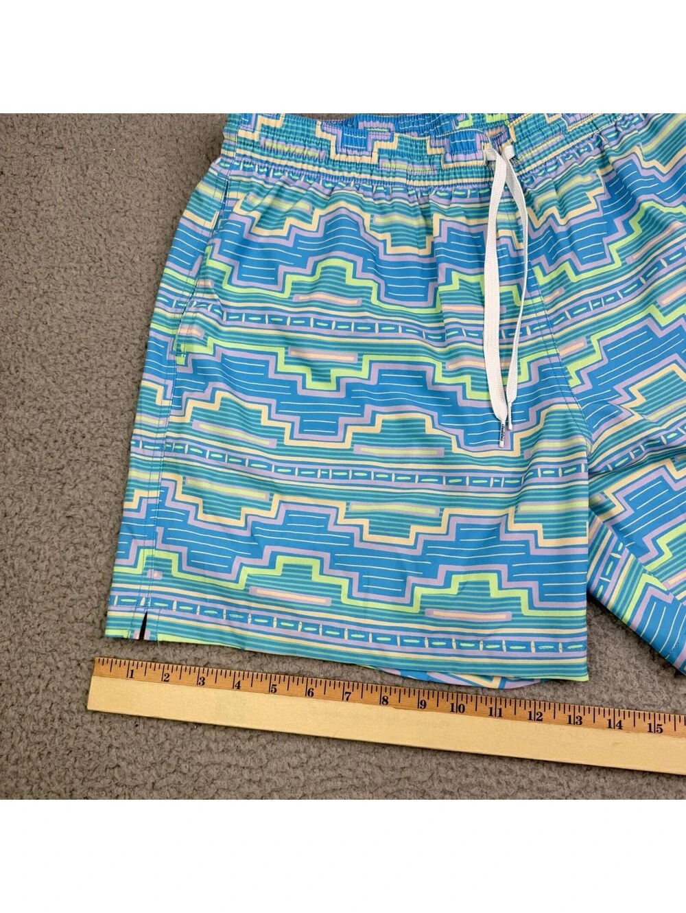 Chubbies Aztec Southwest Lined Swim Trunks Men’s XL 5.5” Inseam Pockets